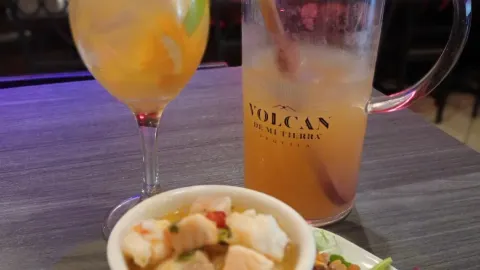 Maria Mentiras Bar & Grill in 尤寧城