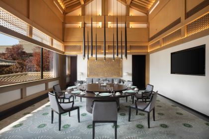 Cai Feng Lou Chinese Restaurant