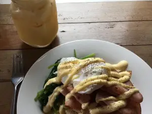 Entice Me Catering and Cafe
