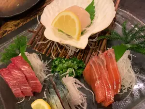 田吾作 月