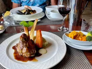 The Cook & Barker Inn