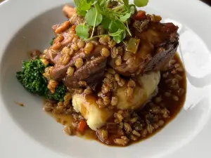 Aspect Bar & Bistro