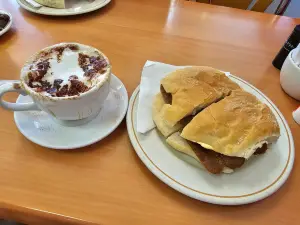 Cafe Deli