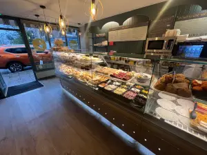 Liz's Bakery