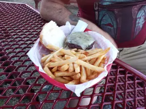 Romaynes Sports Bar and Grill