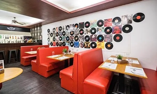 Legends Bar & Grill 傳奇漢堡披薩
