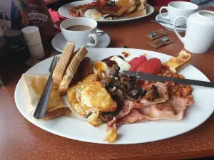 Munchy'S Cafe