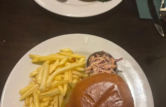 The Mermaid Tavern - Restaurant & Sports Bar