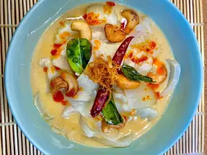 Ja-Roen Thai & Sushi เจริญไทยและชูชิ