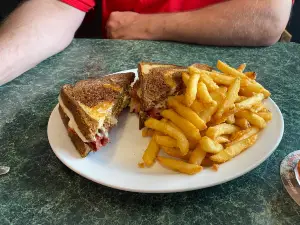 Landlubber Pub