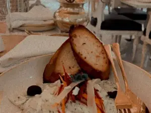 Brio Art House & Cafe
