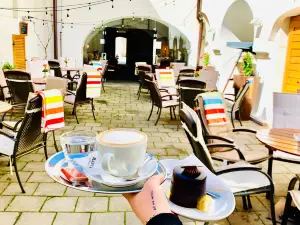 Radnica - café & wine bar
