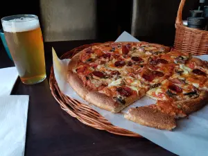 Steinovnen Bar & Pizzeria