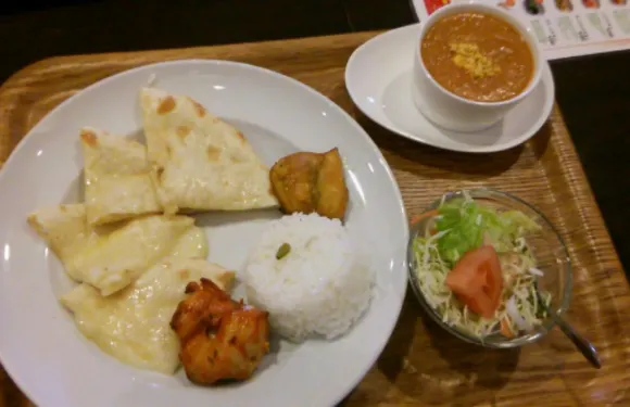 Authentic Indian Curry & Fresh Naan Garam Garam
