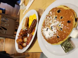 The Grateful Dedham Diner