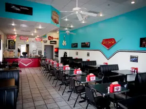 Reggie's Burgers, Dogs & Fries