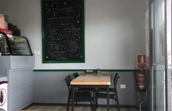 Poeme Heladeria Creperia