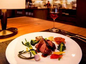 Dining&Bar Lavarock
