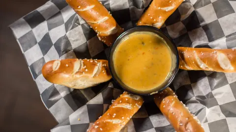 Louie's Grill & Bar in Broken Arrow