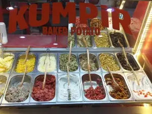 Kumpir Cafe Kumru Sandviç