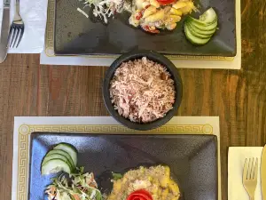 Ballaz Restaurant & Bar