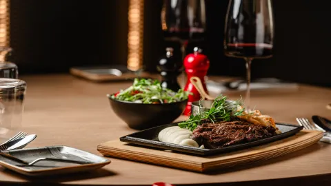 Carvv Grill and Enoteca in Bugibba
