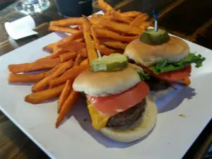 B&D Burgers - West Congress St.