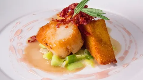 Zeitgeist Restaurant & Bar in 덜루스