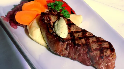 Freeport Food & Drink in คาลการี