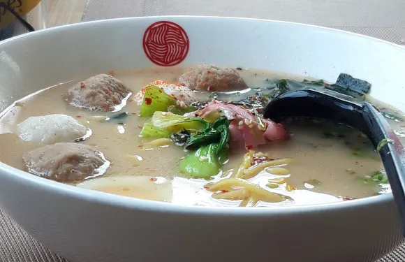 Akamaru Ramen and Sushi
