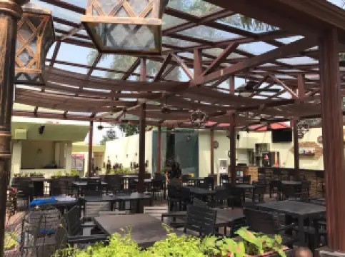 L'olive Verte Restaurant And Lounge