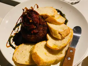 Coco's Bistro