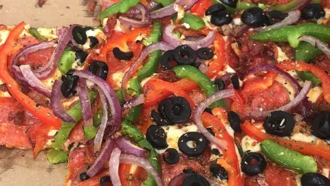 Pizza By The Square in Huron County