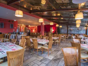 Iniohos Restaurant