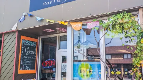 Beta Coffeehouse in 코디