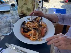 Altro Mezzo