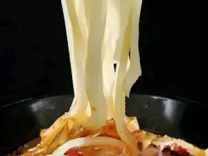 洋县源味汤锅(朱鹮广场店)