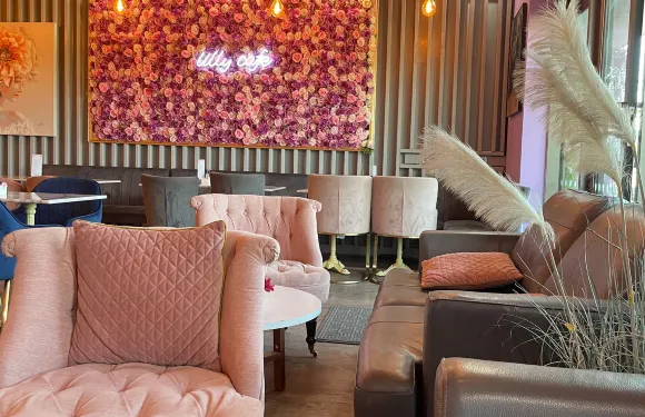 Lilly Cafe