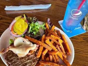 The Lodge Eatery and Pub