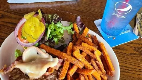 The Lodge Eatery and Pub - Catoosa in Rogers County