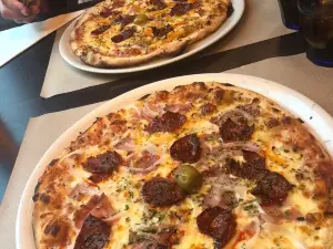 Classic Pizza