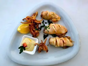 Zorbas Family Taverna & Pizzeria