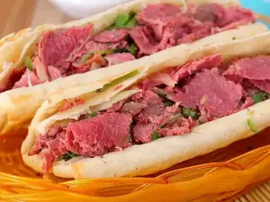 河间正宗王记驴肉火烧(临邑店)