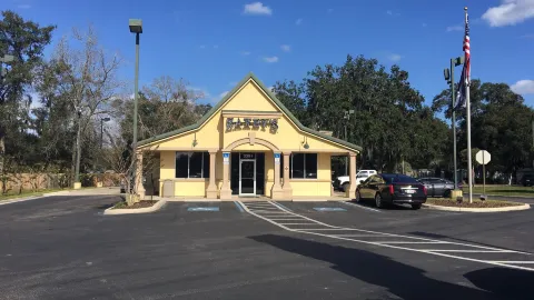 Zaxbys Chicken Fingers & Buffalo Wings in โอกาลา