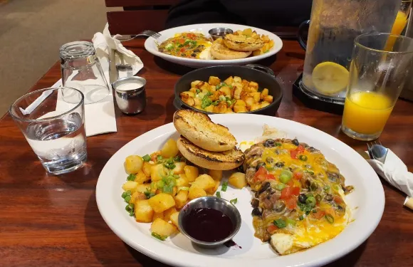 Egg Harbor Cafe