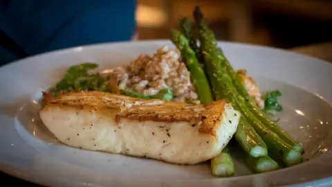 FIVE Restaurant in Edmonds