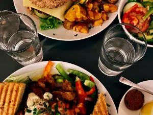 Muellers Café - Bistro - Kneipe