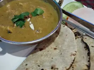 Laxman Restaurant & Bar