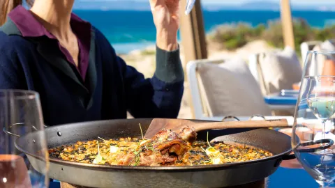JNcQUOI Beach Club Restaurant in Carvalhal