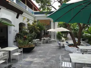 Villa Helena Heritage Guest House & Restaurant